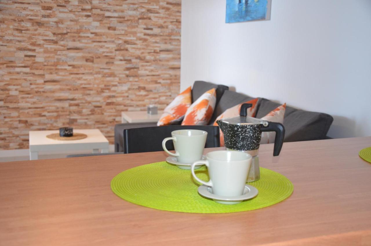 Holiday Apartment Puerta Del Sol 칼레타데푸스테 외부 사진